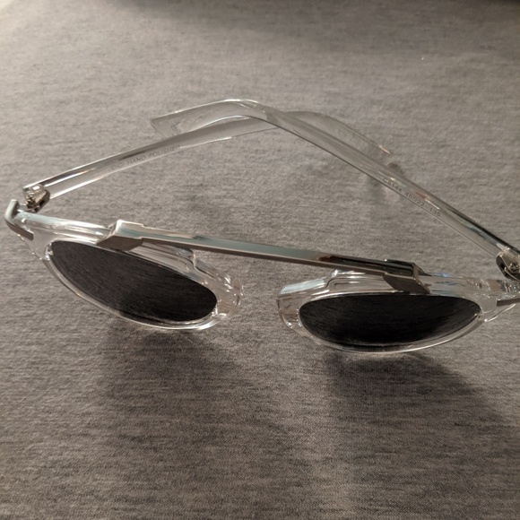 Clear Round Mirror Lens Sunglasses - Picture 5 of 6